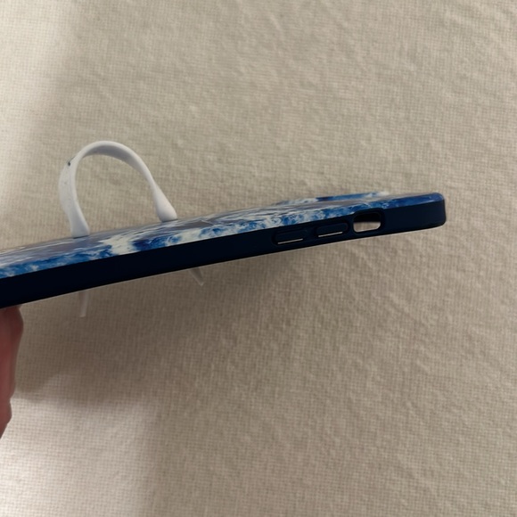 13 pro max loopy case - Picture 3 of 3